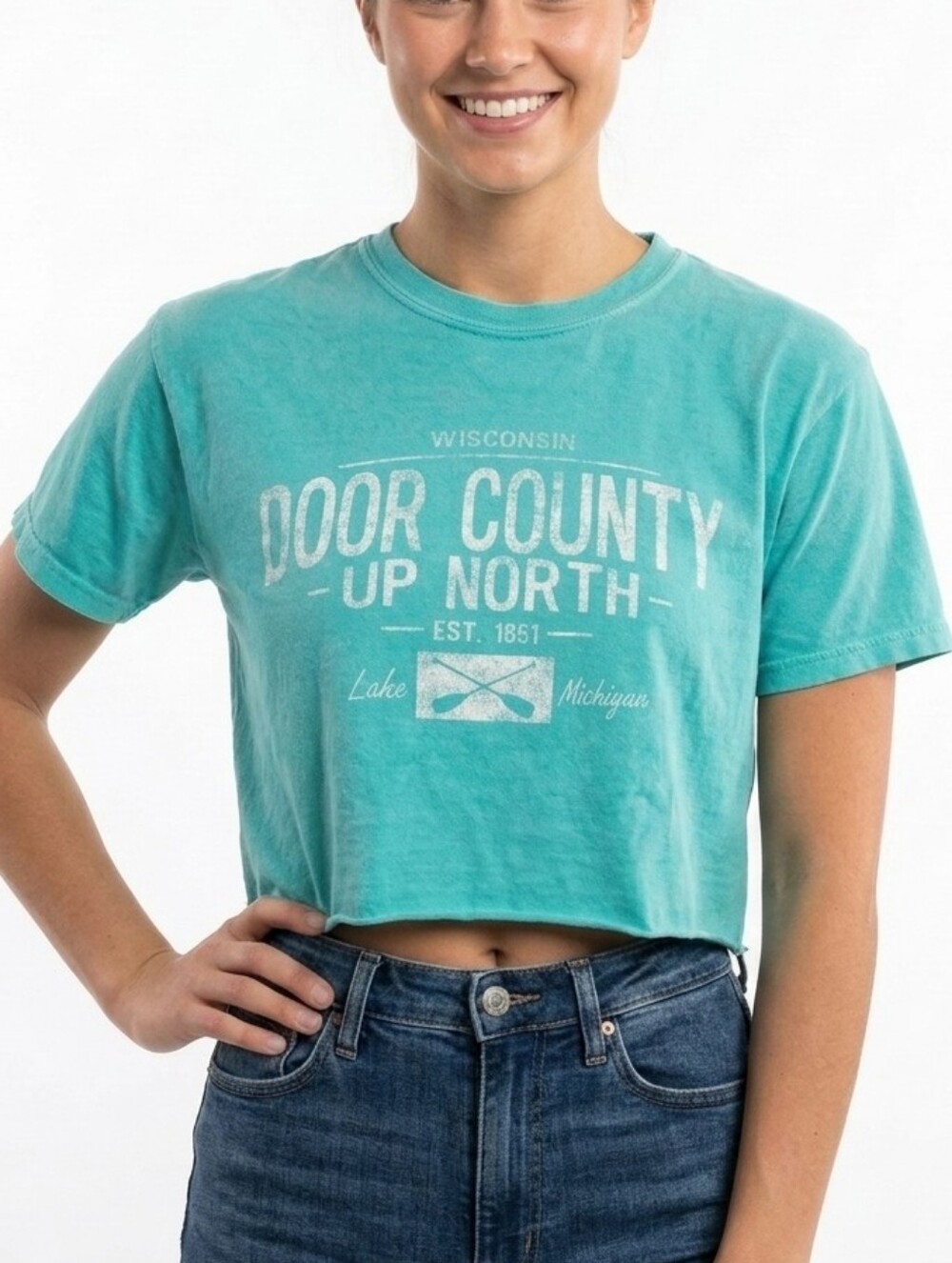 Door County Wisconsin 100% cotton cropped tshirt medium turquoise blue faded